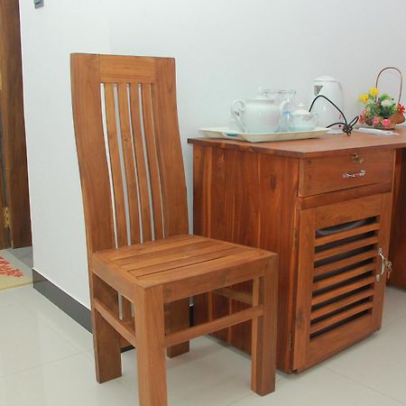Maduranga N Guest Bed & Breakfast มิริสซา ภายนอก รูปภาพ