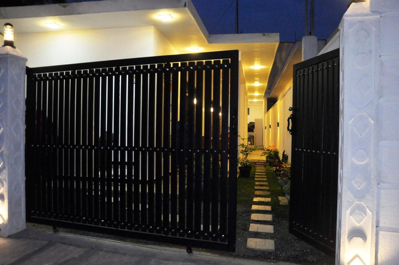 Maduranga N Guest Bed & Breakfast มิริสซา ภายนอก รูปภาพ